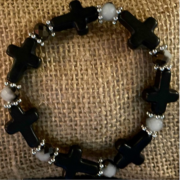 NWT-Beautiful Cross Bracelets made of Semiprecious Stones! - Picture 5 of 12